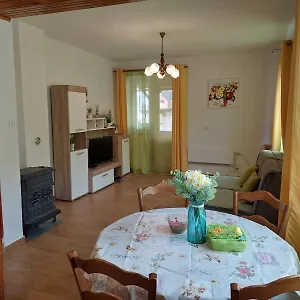  Apartman Rozmari