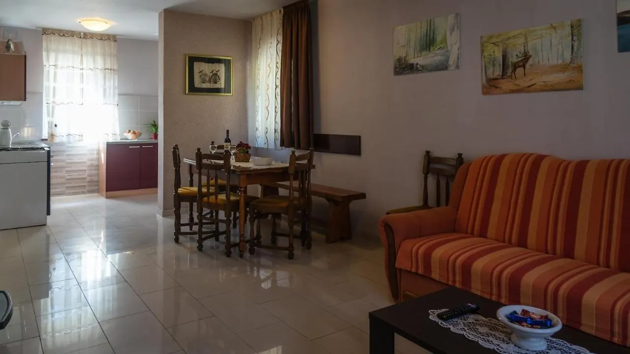 Guest house Apartment Kremzar Lokve
