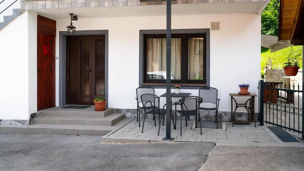 Guest house Apartment Kremzar Lokve